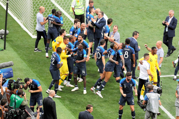 赛事中亮相 赛事中亮相