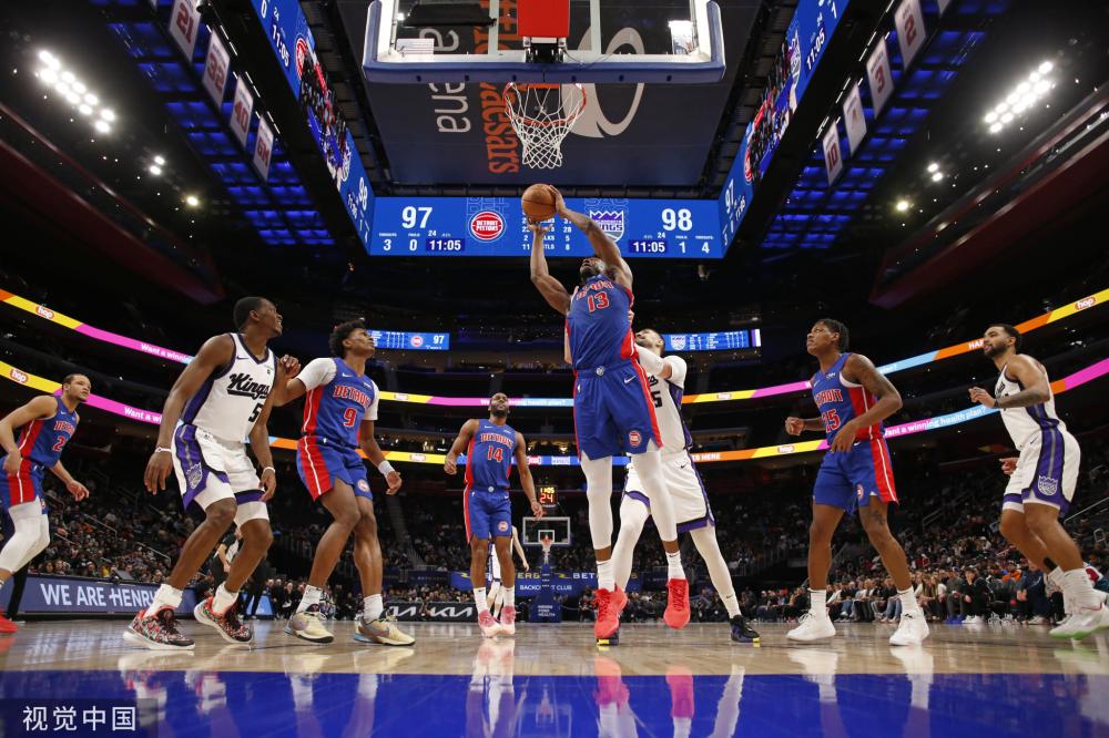 雨以令人瞩 雨以令人瞩