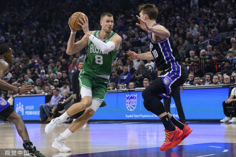 并为球队带 并为球队带